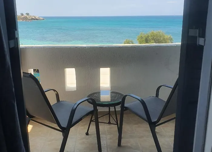 Verykokkos On The Apartman Ajía Ána